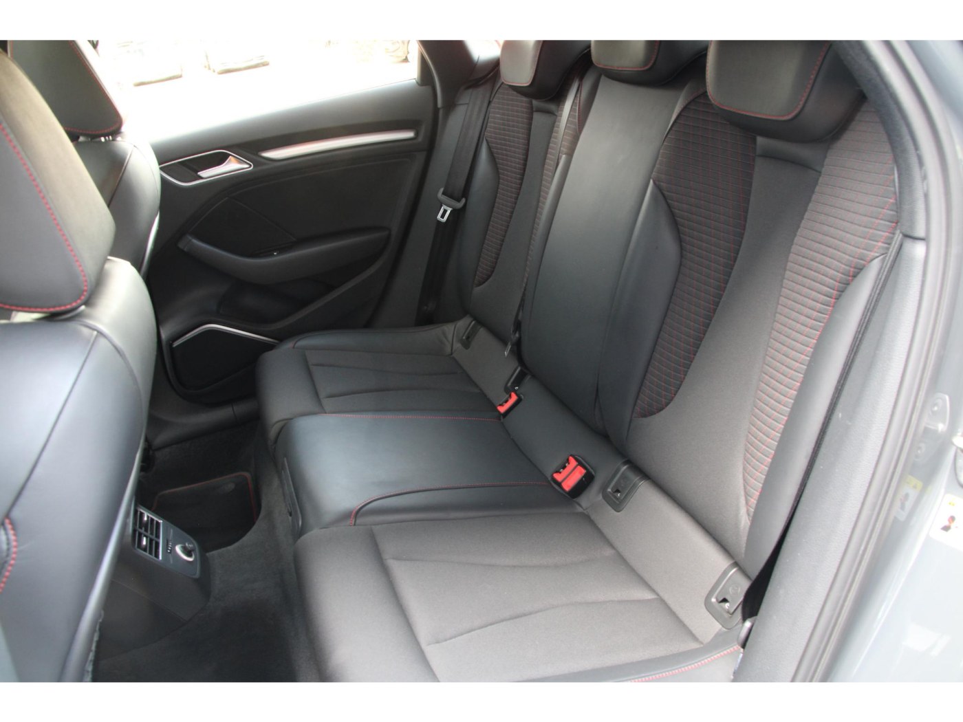 Audi S3 Sportback Quattro Pro Line Plus | B&O | Pano | Origineel | — foto 16 van 35