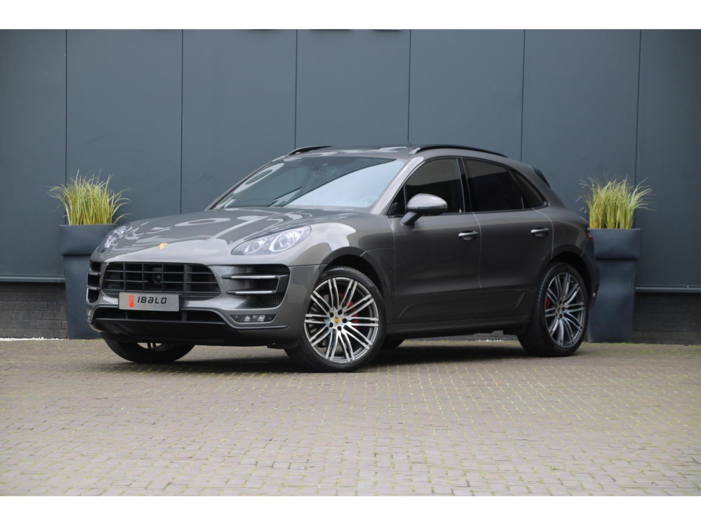 Porsche Macan 3.6 Turbo | 400pk | NL-auto | Trekhaak | ACC | — foto 21 van 41