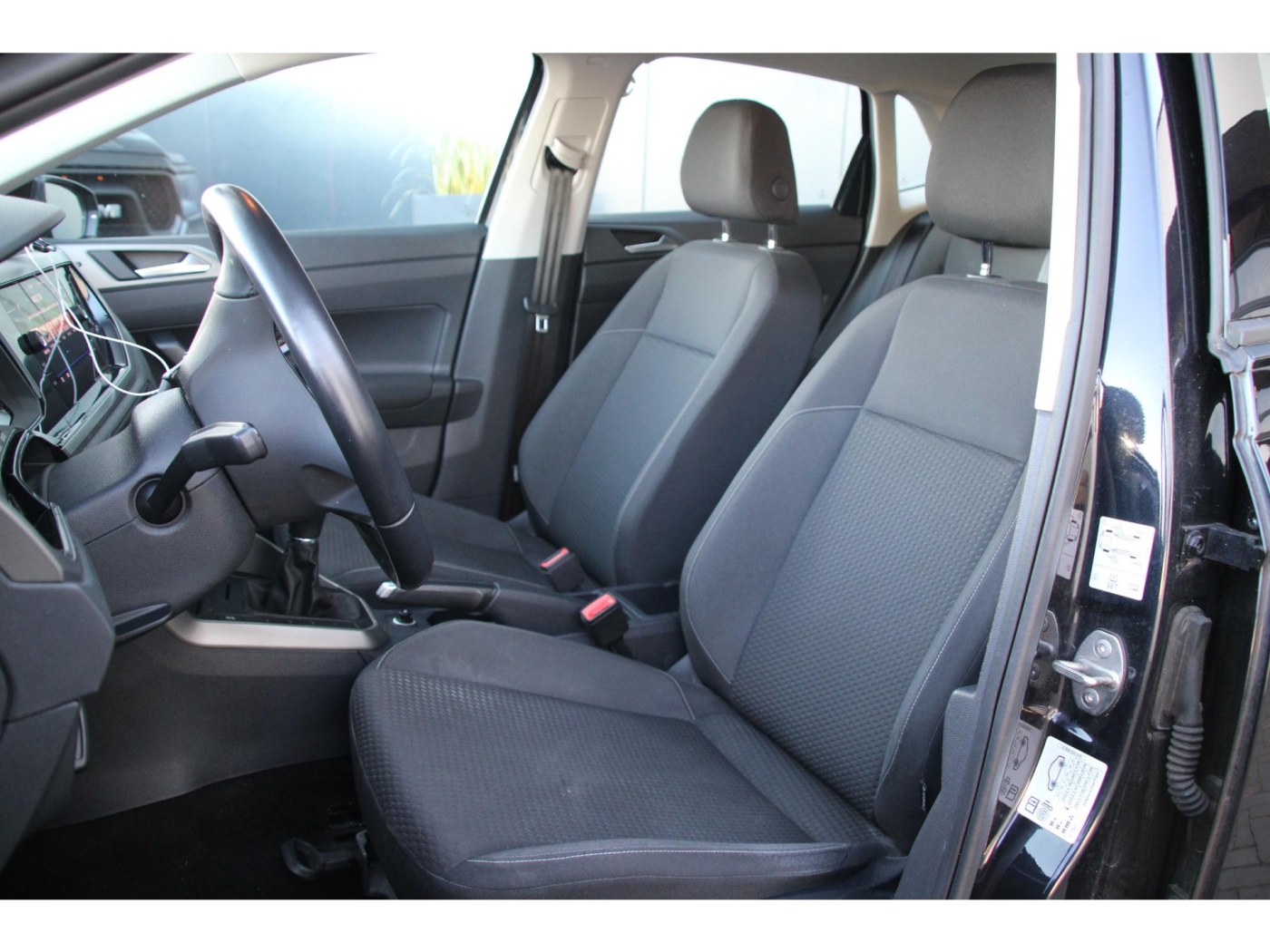 Volkswagen Polo 1.0 TSI Comfortline | Adaptive Cruise | Apple Carplay | Deep Black | — foto 4 van 27