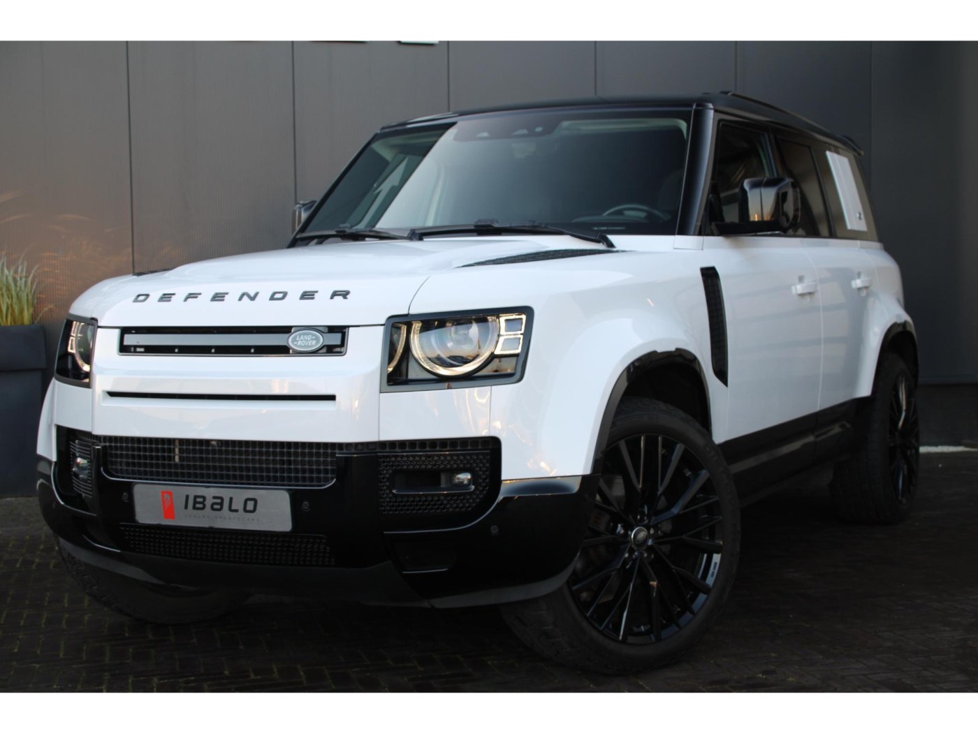 Land Rover Defender 110 D250 MHEV SE | Grijs kenteken | Geen BPM | — foto 7 van 53
