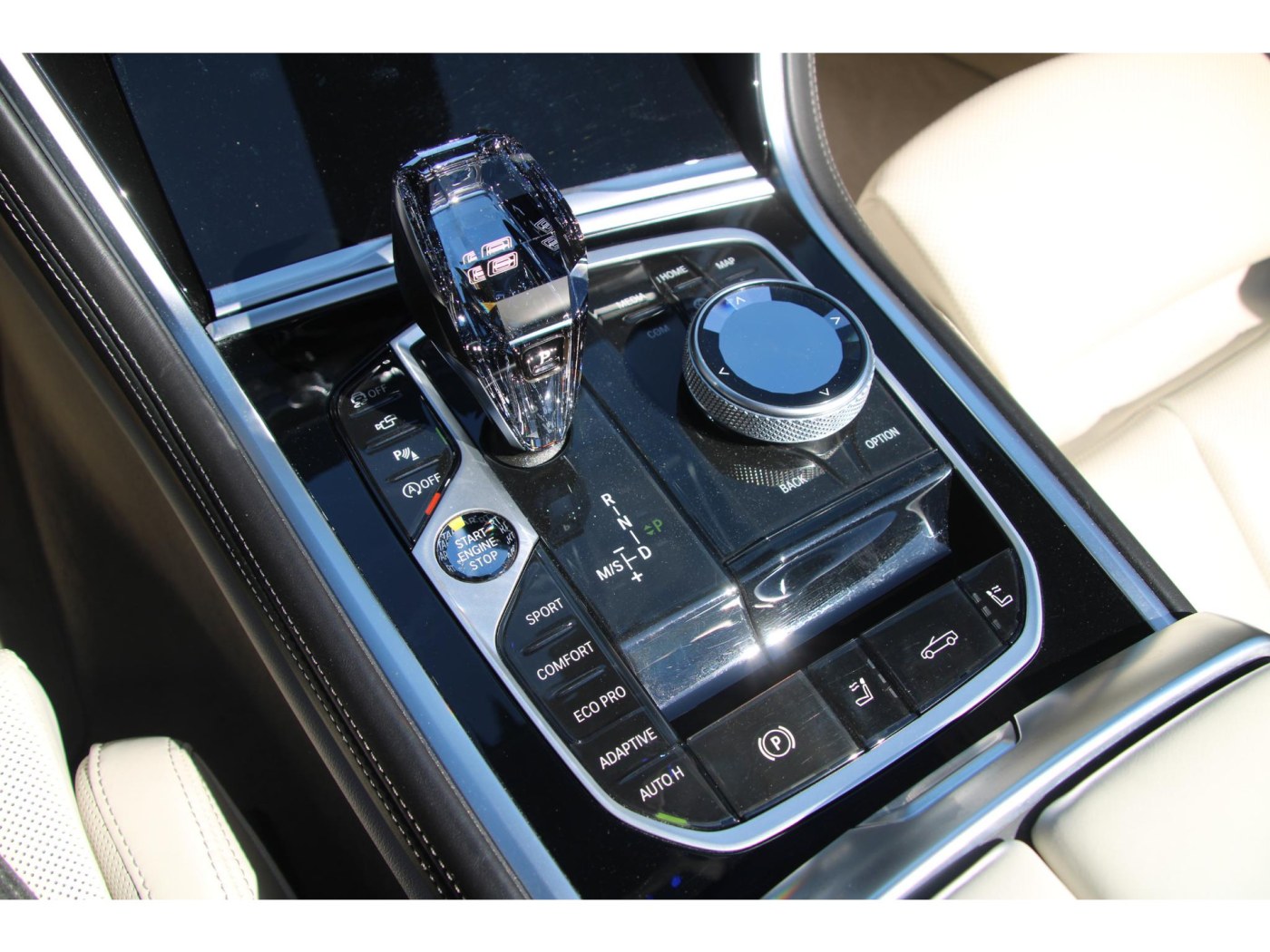 BMW 8-serie 840i M-Sport | Laser Light | Stoelventilatie | NL-auto | — foto 25 van 51