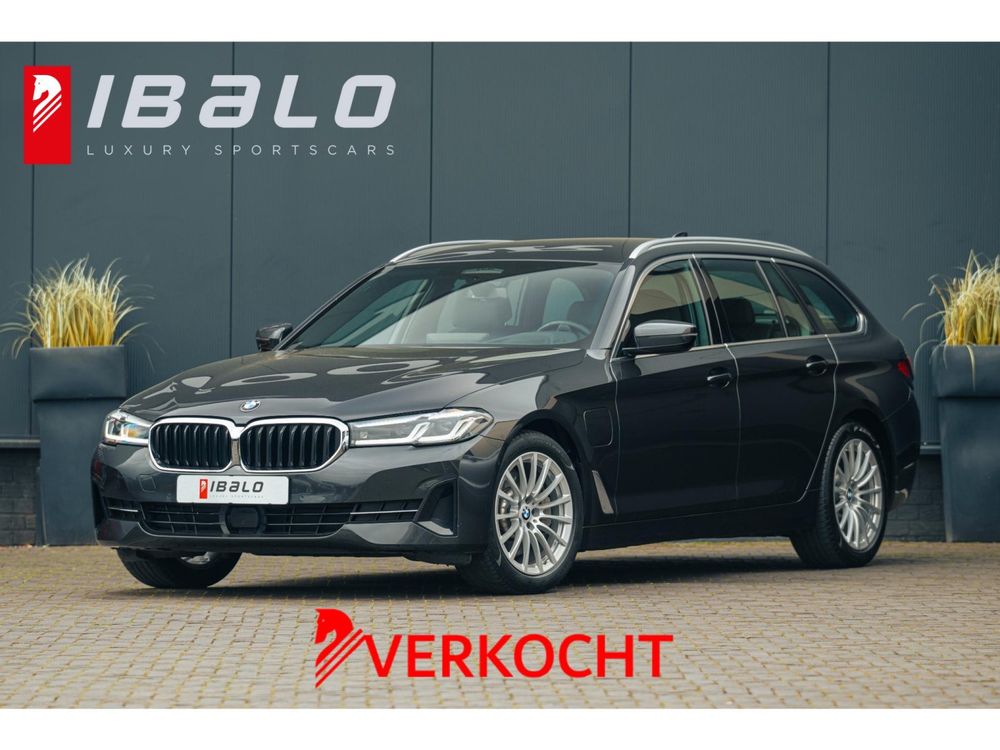BMW 5-serie Touring 530e High Executive — foto 1 van 54