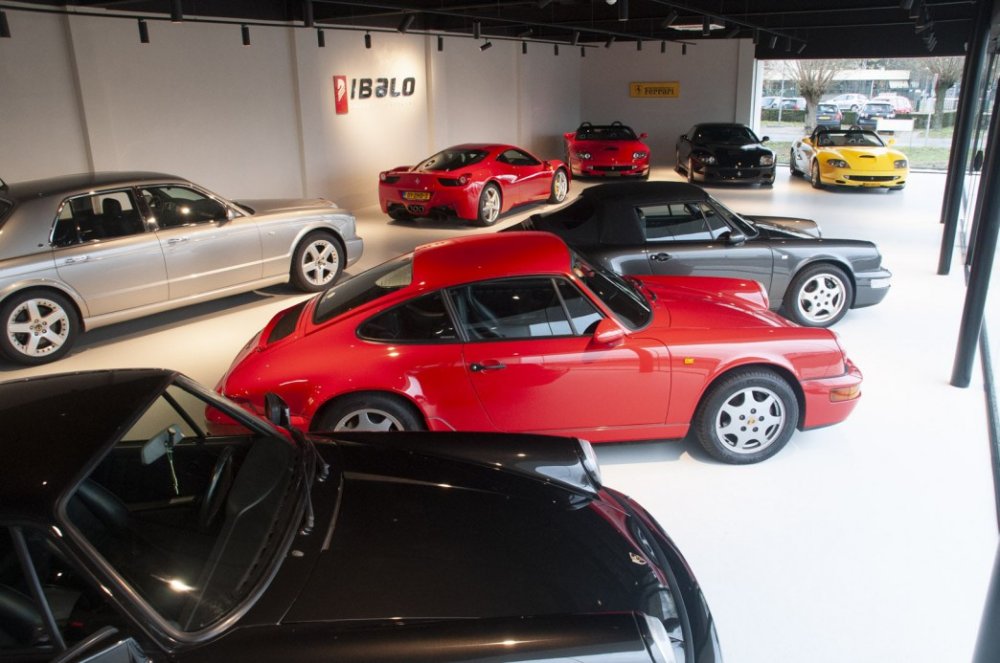 Beeld voor Wij zijn een exclusieve autodealer met eigen werkplaats