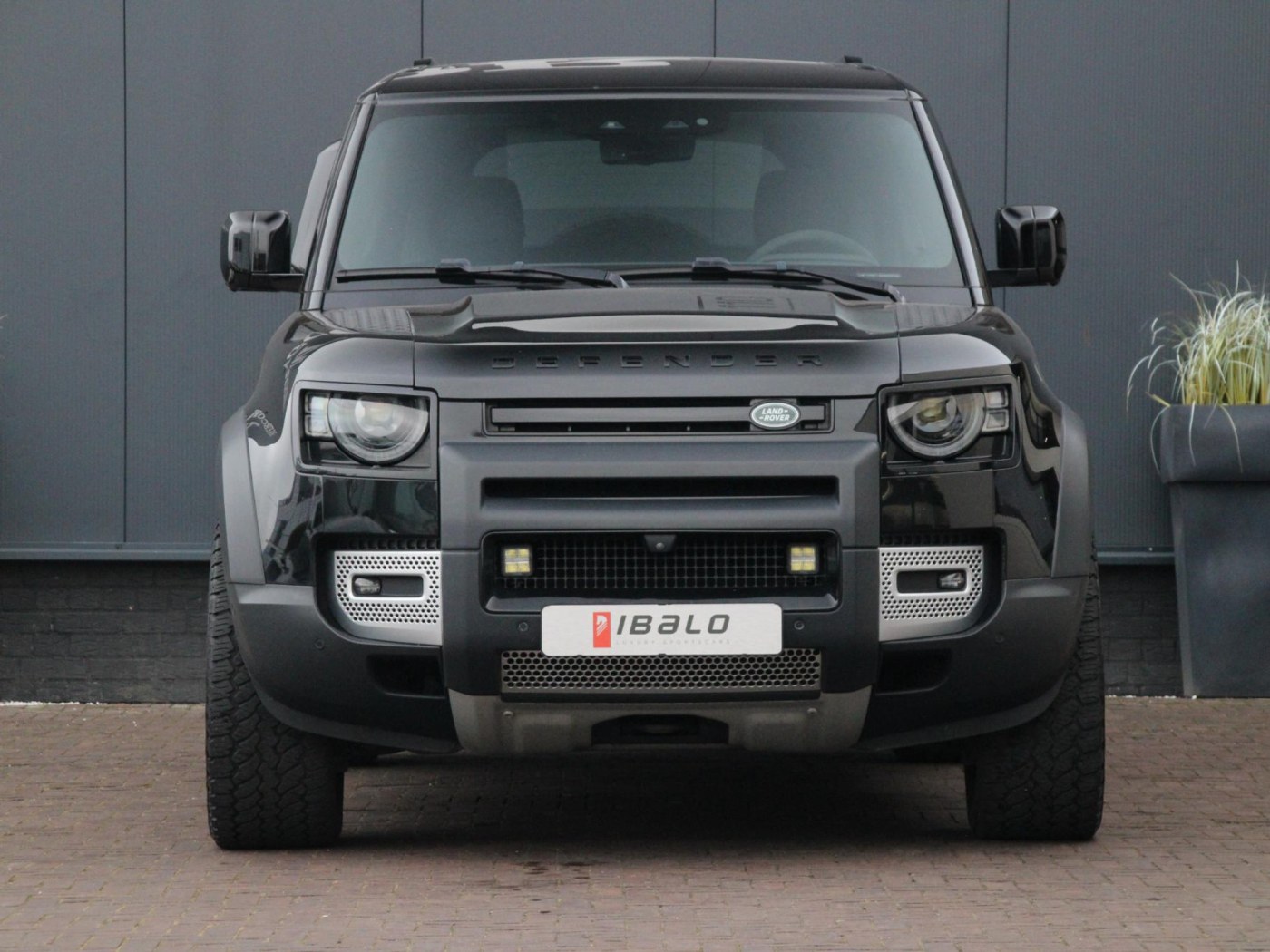 Land Rover Defender 3.0 D250 110 MHEV X-Dynamic HSE — foto 8 van 38
