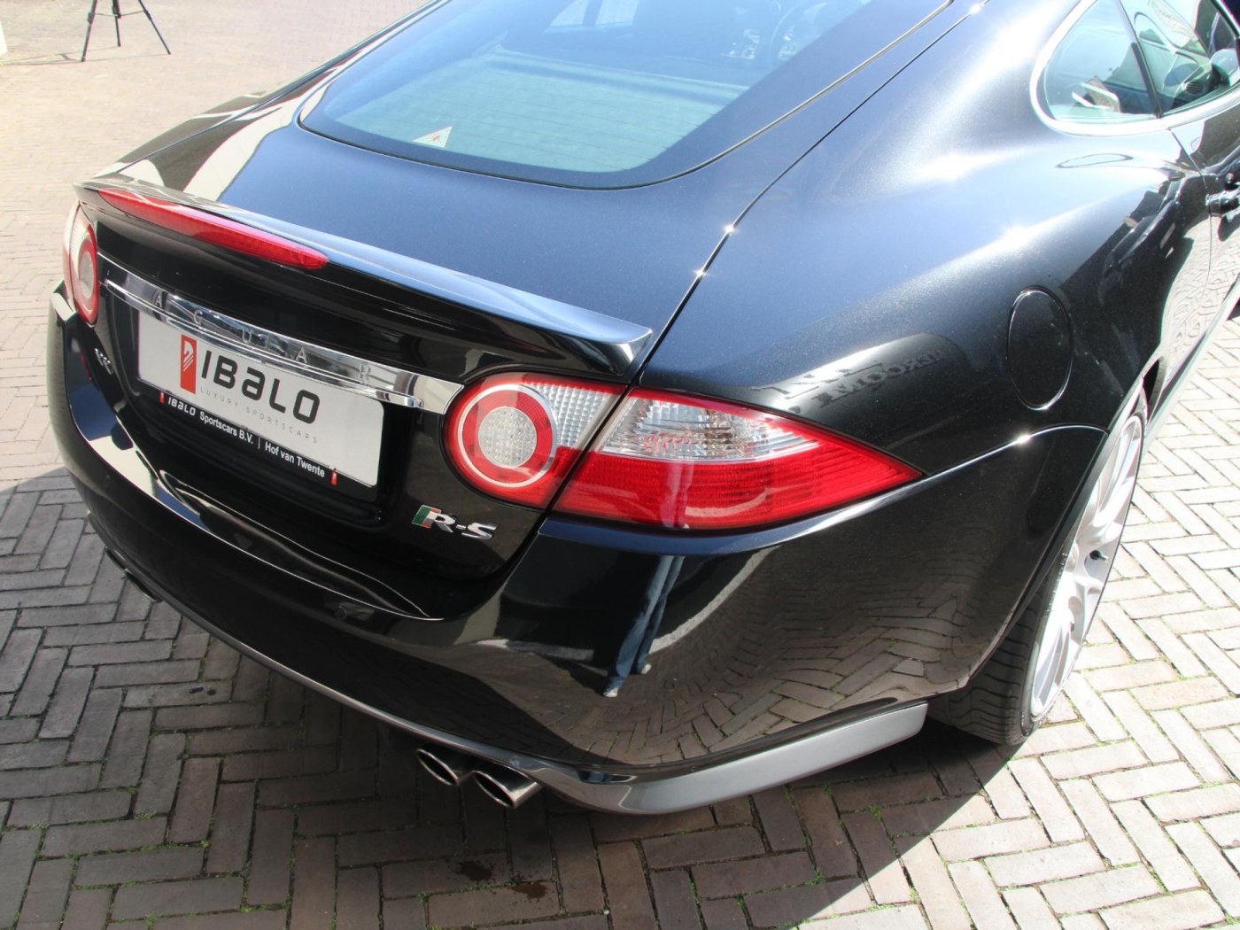 Jaguar XKR-S 4.2 V8 Coupé | 1 van 150 | B&W audio | NL-auto — foto 23 van 71