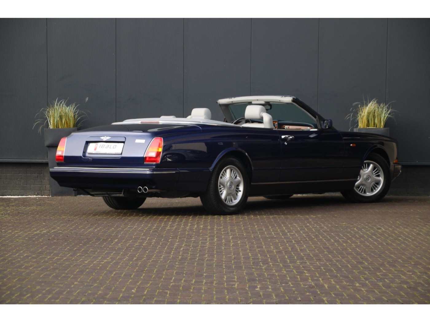 Bentley Azure 6.75 V8 Convertible | 390pk | 750Nm | Youngtimer | Historie | — foto 2 van 44