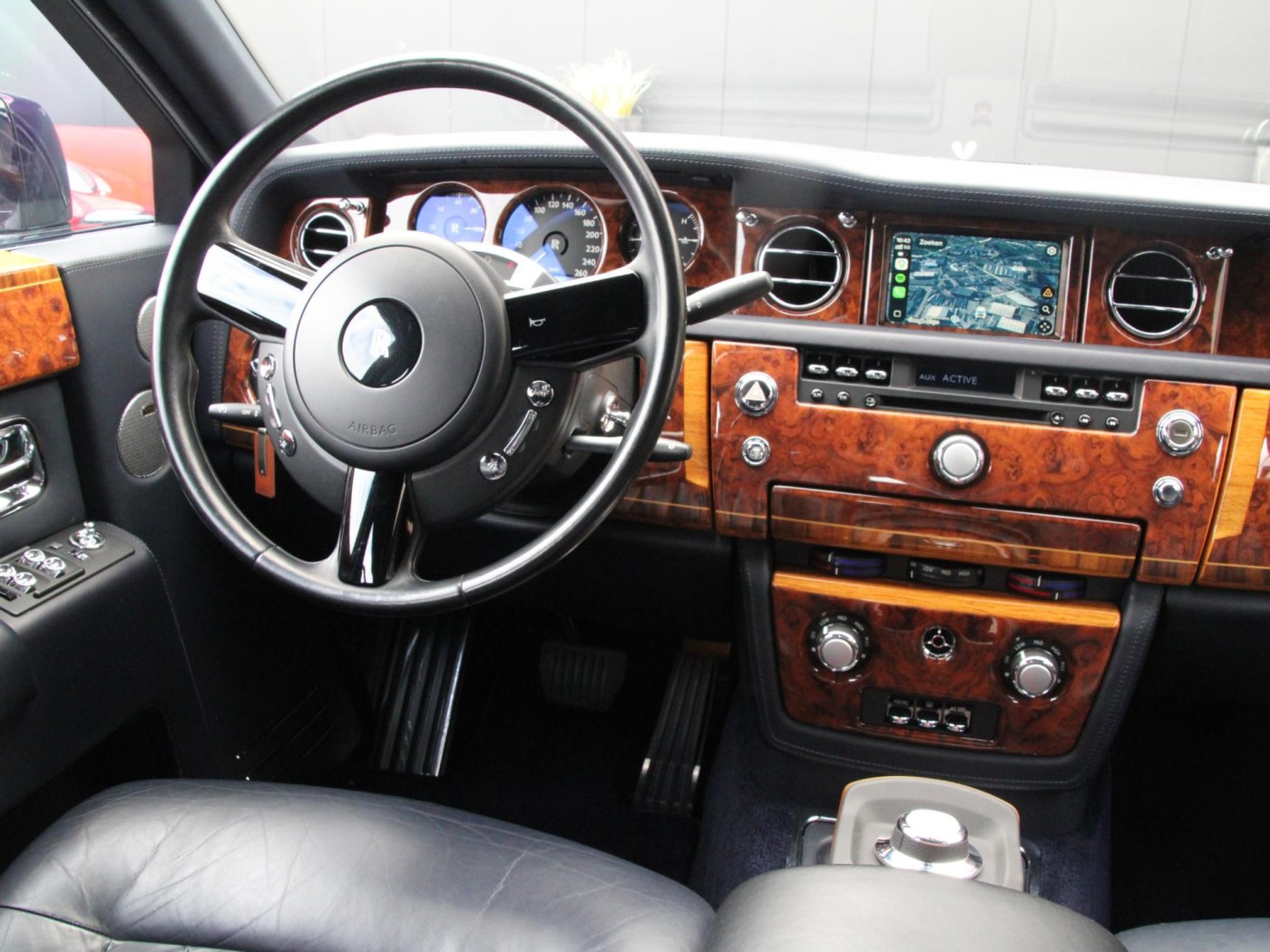 Rolls-Royce Phantom VII 6.75 EWB | Power Close Doors | — foto 3 van 102