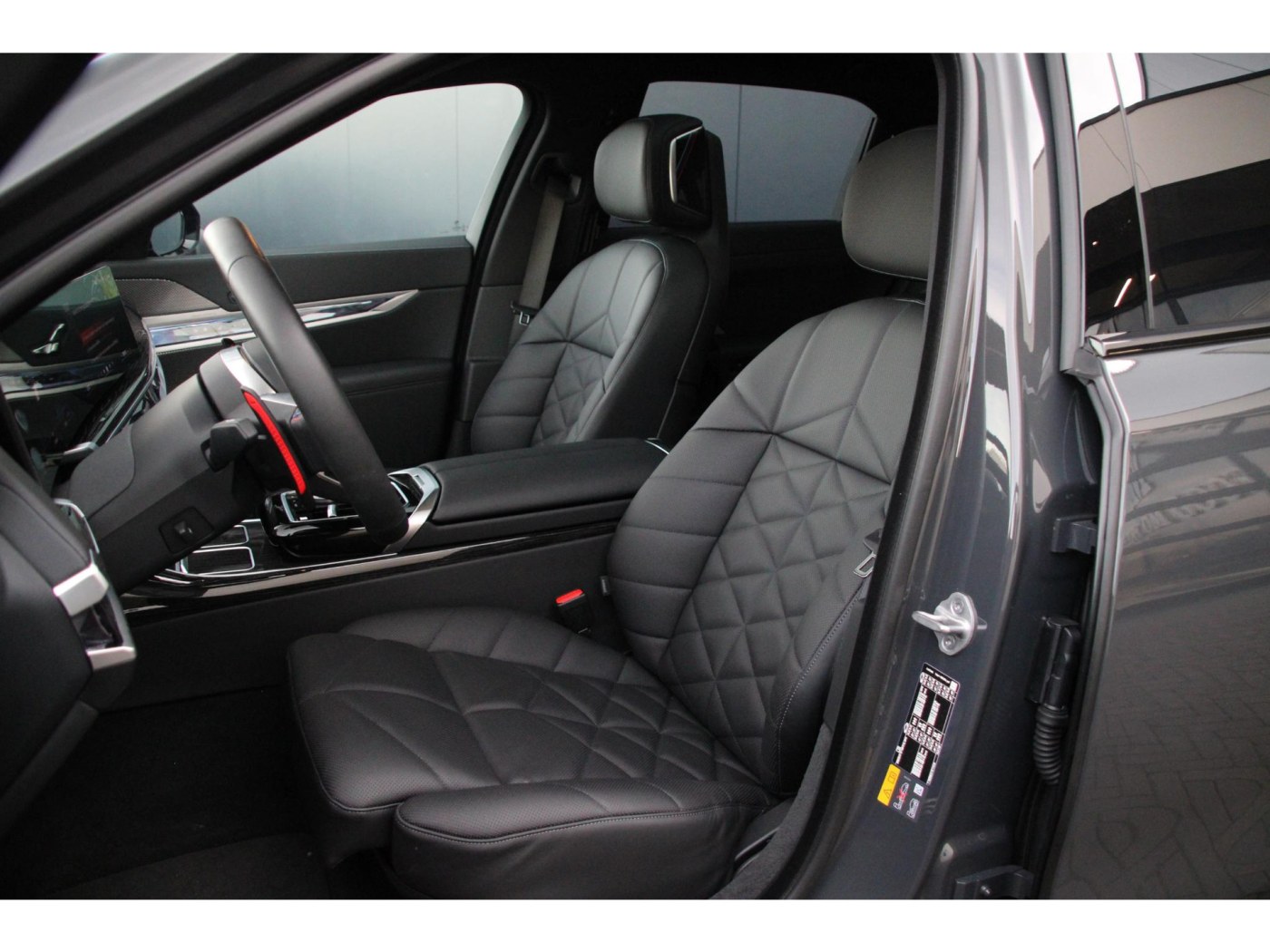 BMW 7-serie M760e xDrive M-Sport Pro | Auto Doors | BTW | — foto 9 van 34