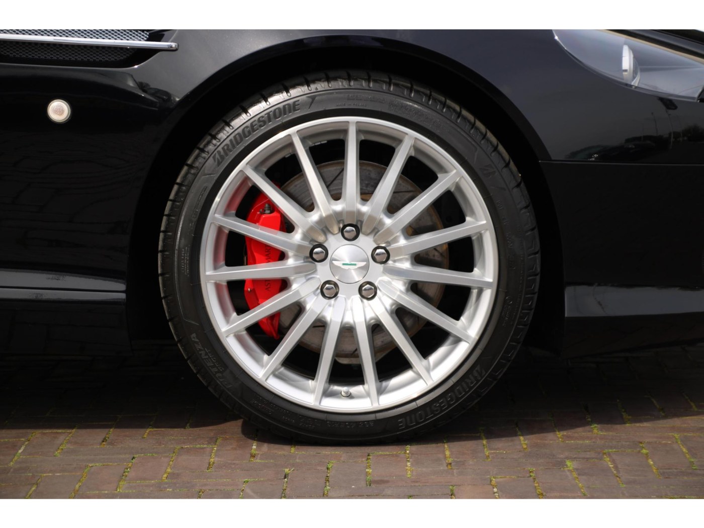 Aston Martin DB9 V12 Touchtronic | 470hp | Only 218km | — foto 32 van 39