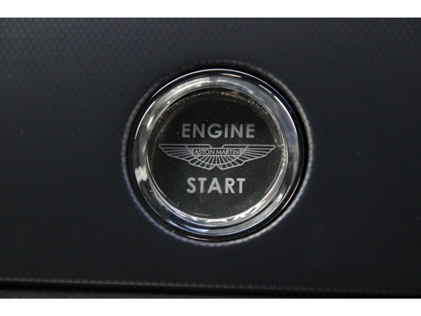 Aston Martin V8 Vantage | Handbak 6 | Youngtimer | BTW-auto | — foto 35 van 45