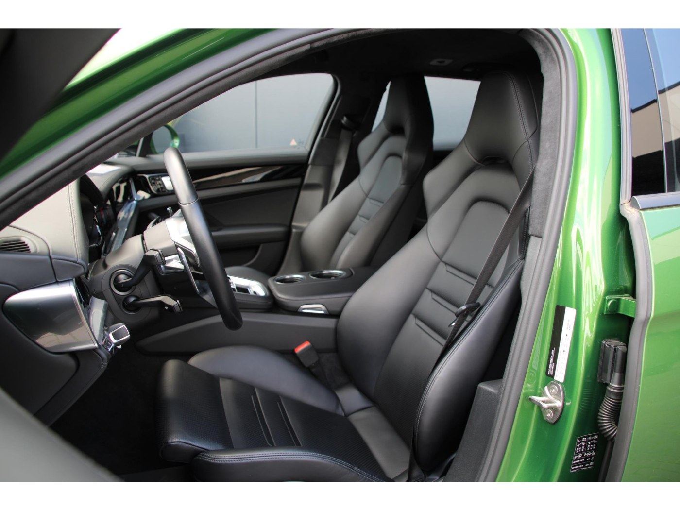 Porsche Panamera 4 Sport Turismo | 2.9 V6 Bi-Turbo 330 pk | Luchtvering | Sport Chrono | Adapt. Sportstoelen | — foto 4 van 48