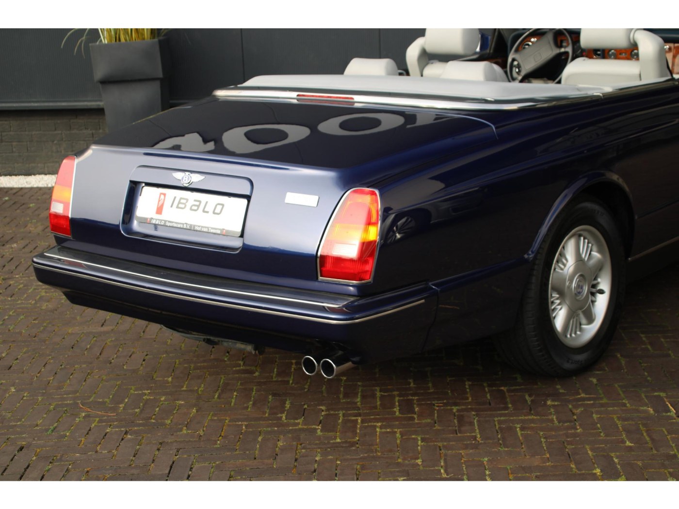 Bentley Azure 6.75 V8 Convertible | 390pk | 750Nm | Youngtimer | Historie | — foto 43 van 44