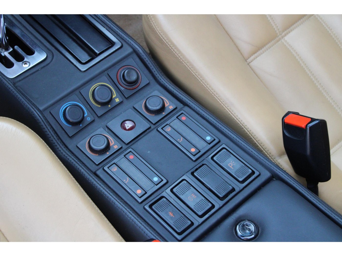 Ferrari 328 GTS | Volledige Ferrari-map | pirelli banden | — foto 9 van 60