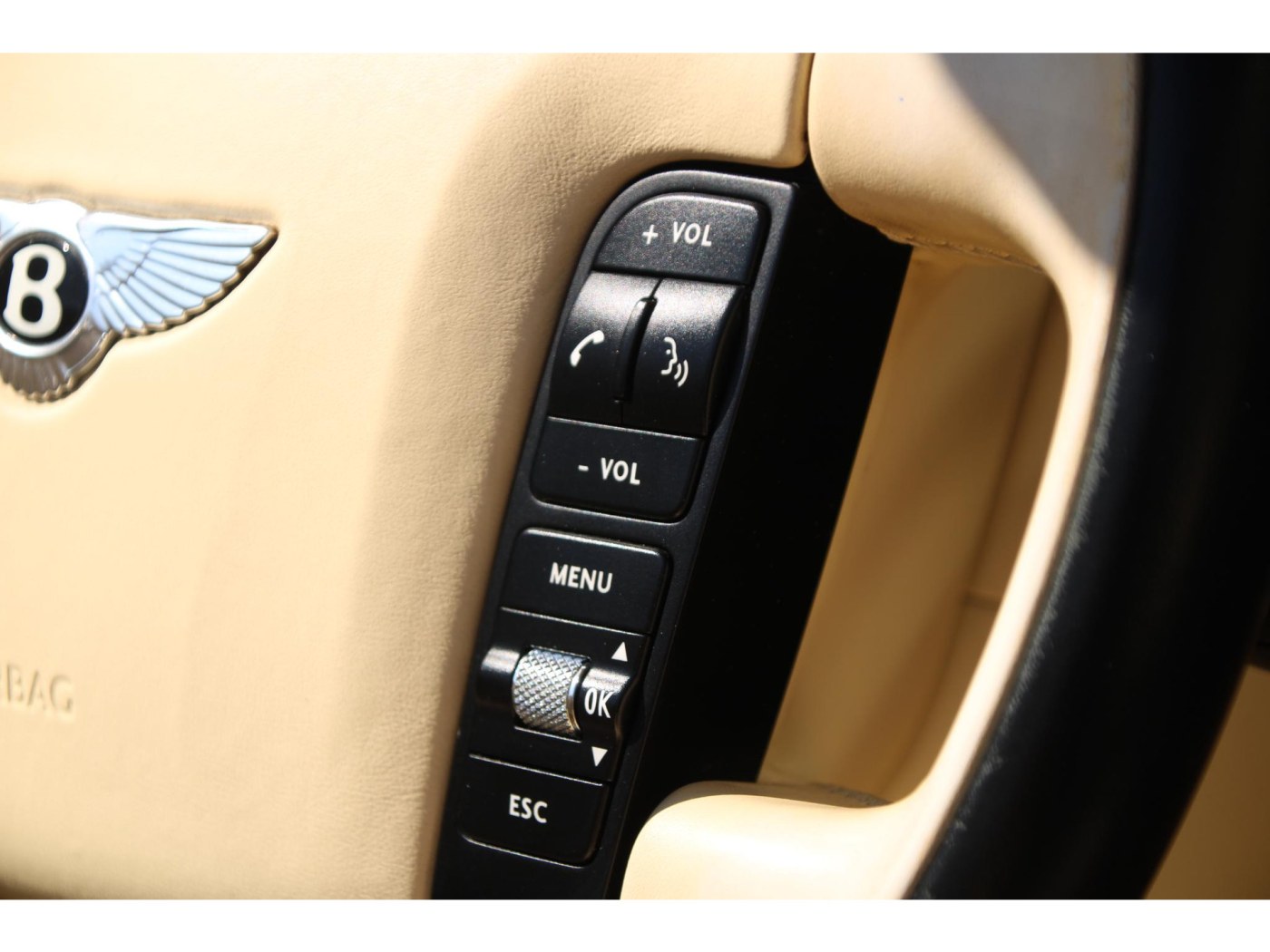 Bentley Continental GTC W12 560pk | Youngtimer | BTW | Nieuwe kap | Carplay — foto 27 van 57