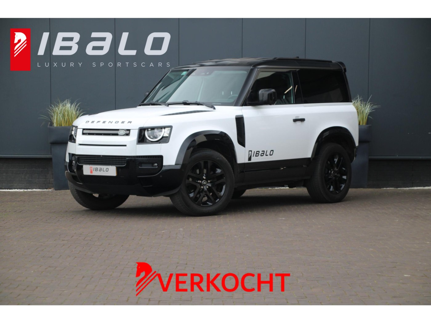 Land Rover Defender 90 D250 | Grijs Kenteken | BPM Vrij | — foto 1 van 13