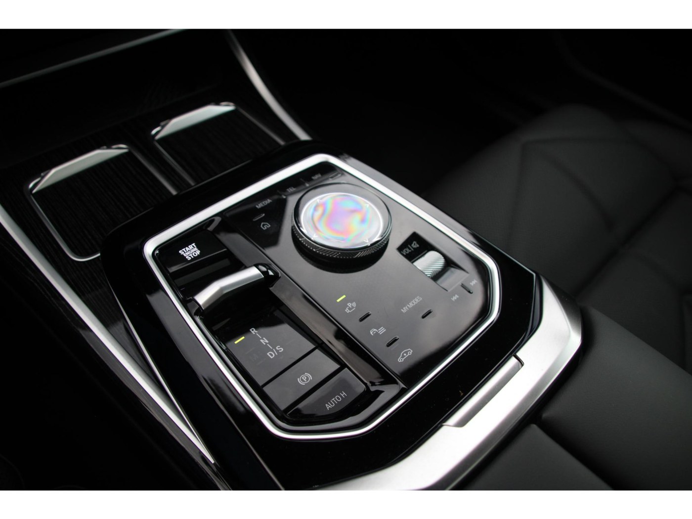 BMW 7-serie M760e xDrive M-Sport Pro | Auto Doors | BTW | — foto 17 van 34