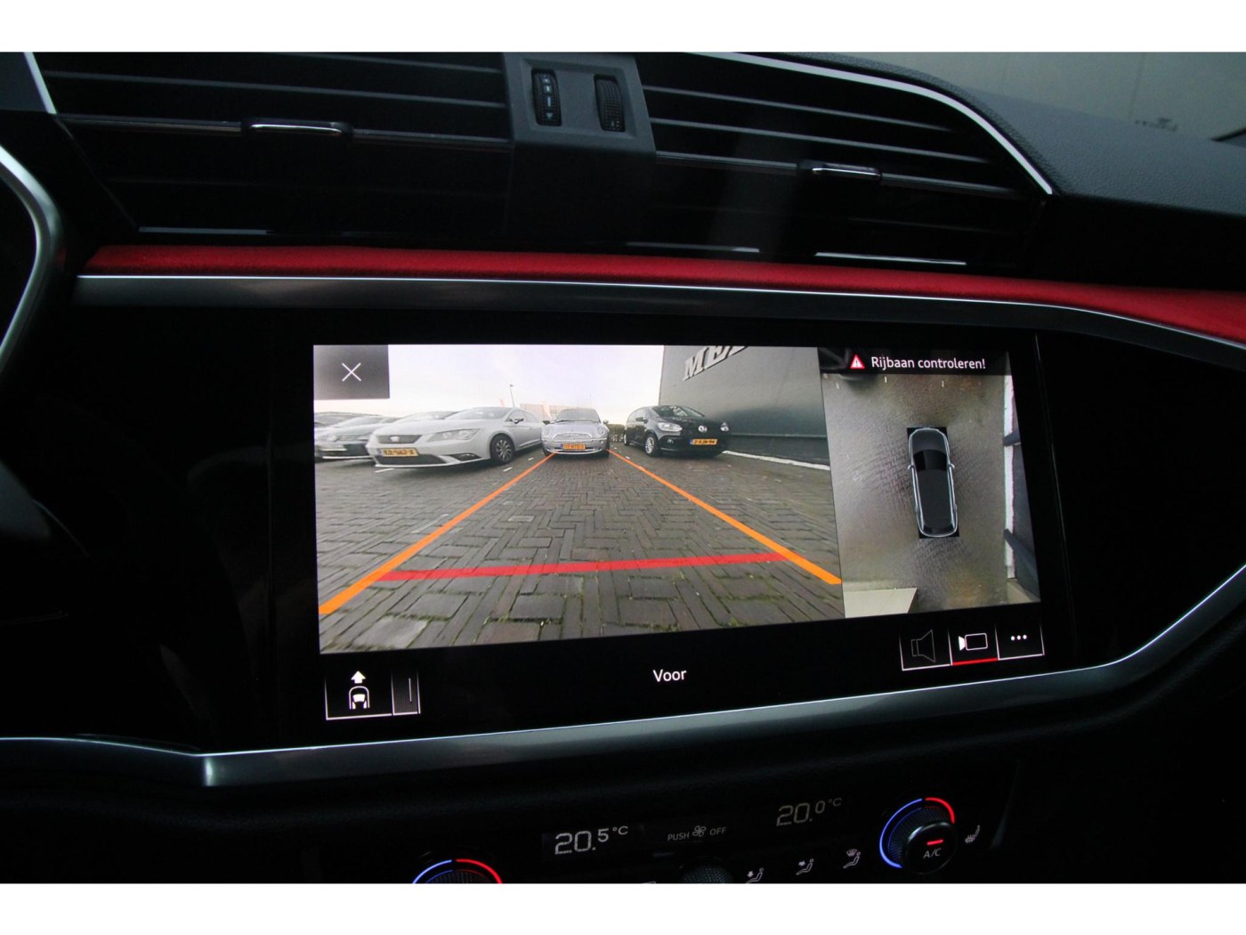Audi Q3 Sportback TFSI RS | RS Stoelen | B&O | Sportuitlaat — foto 12 van 25