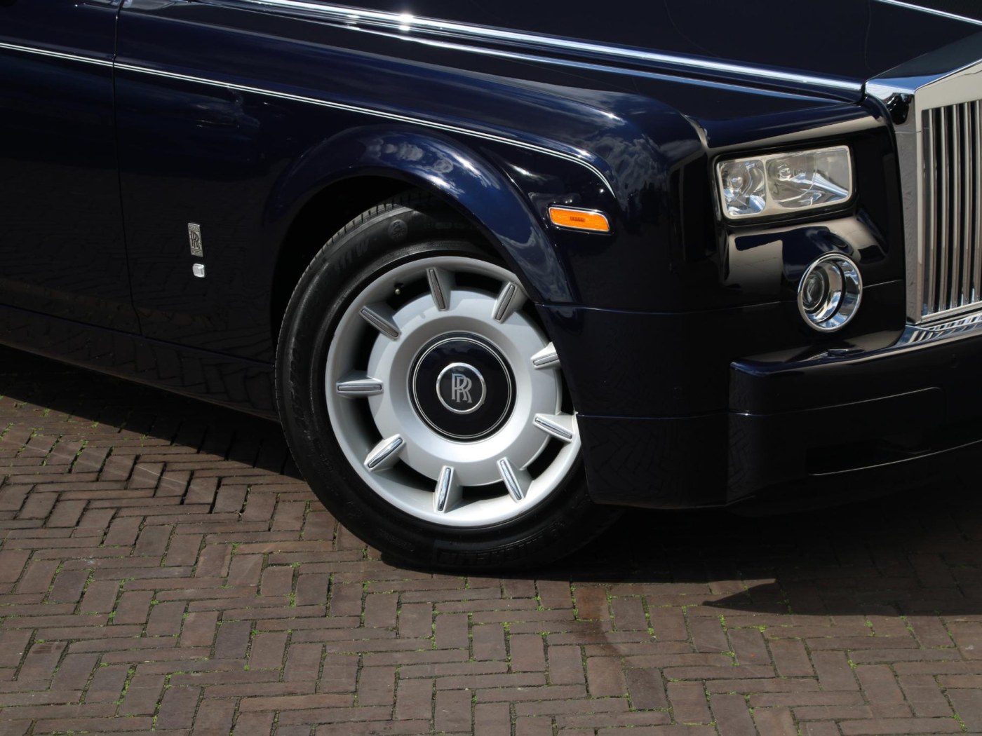 Rolls-Royce Phantom VII 6.75 EWB | Power Close Doors | — foto 10 van 102