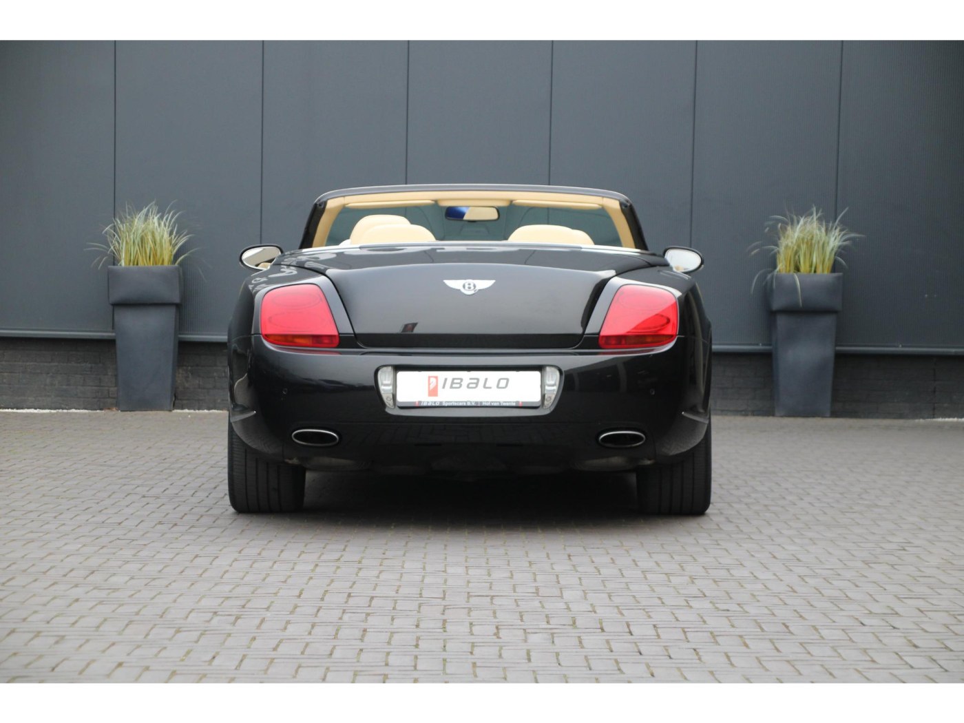 Bentley Continental GTC W12 560pk | Youngtimer | BTW | Nieuwe kap | Carplay — foto 54 van 57