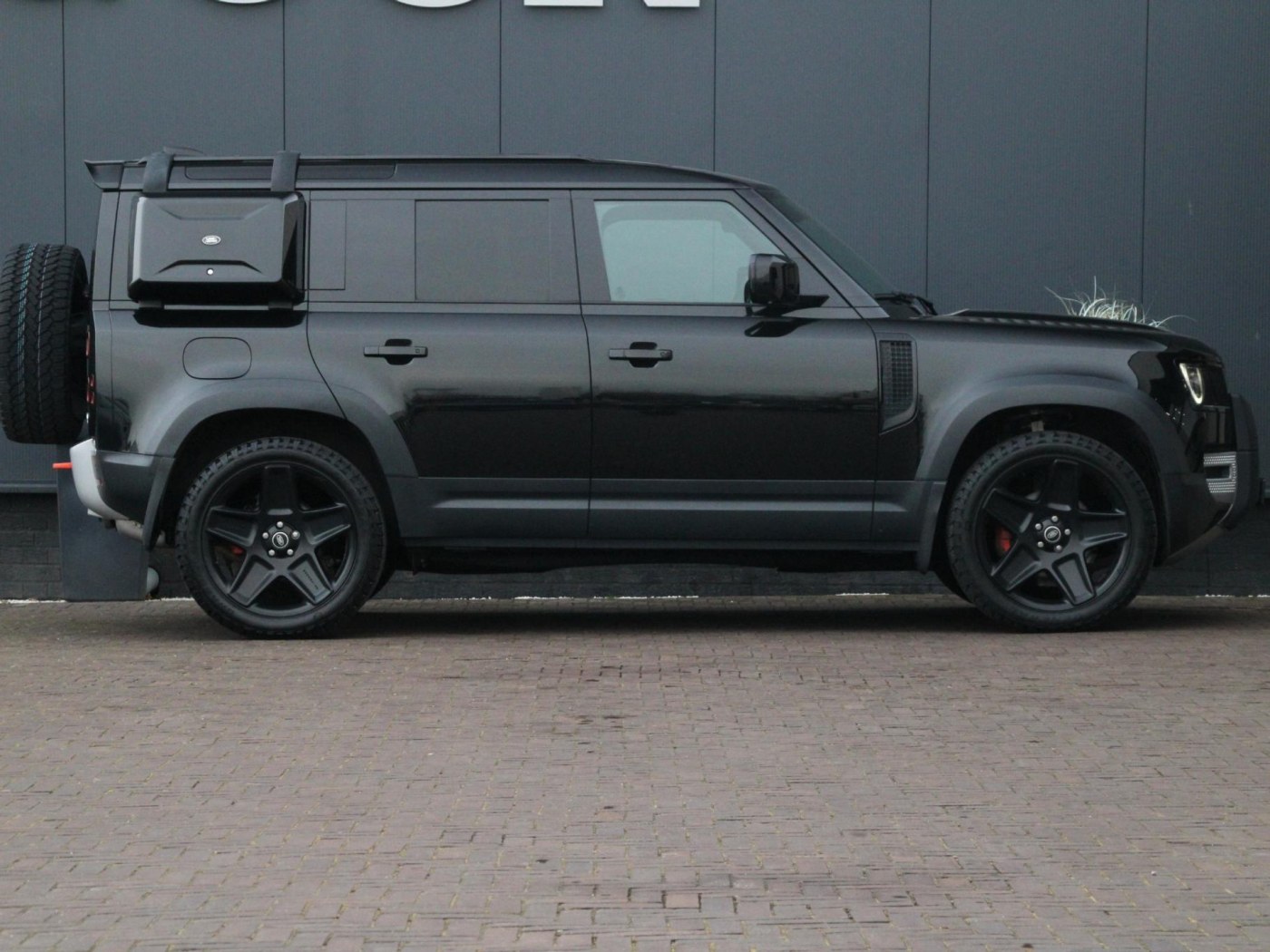 Land Rover Defender 3.0 D250 110 MHEV X-Dynamic HSE — foto 10 van 38