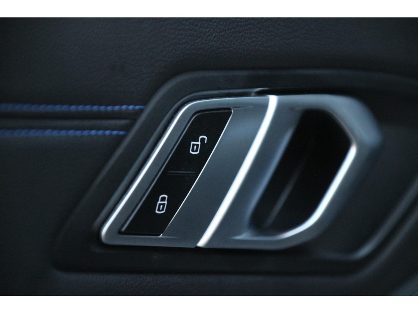 BMW 3-serie Touring 320i M-Sport | Panoramadak | HIFI | BTW-auto | — foto 19 van 39