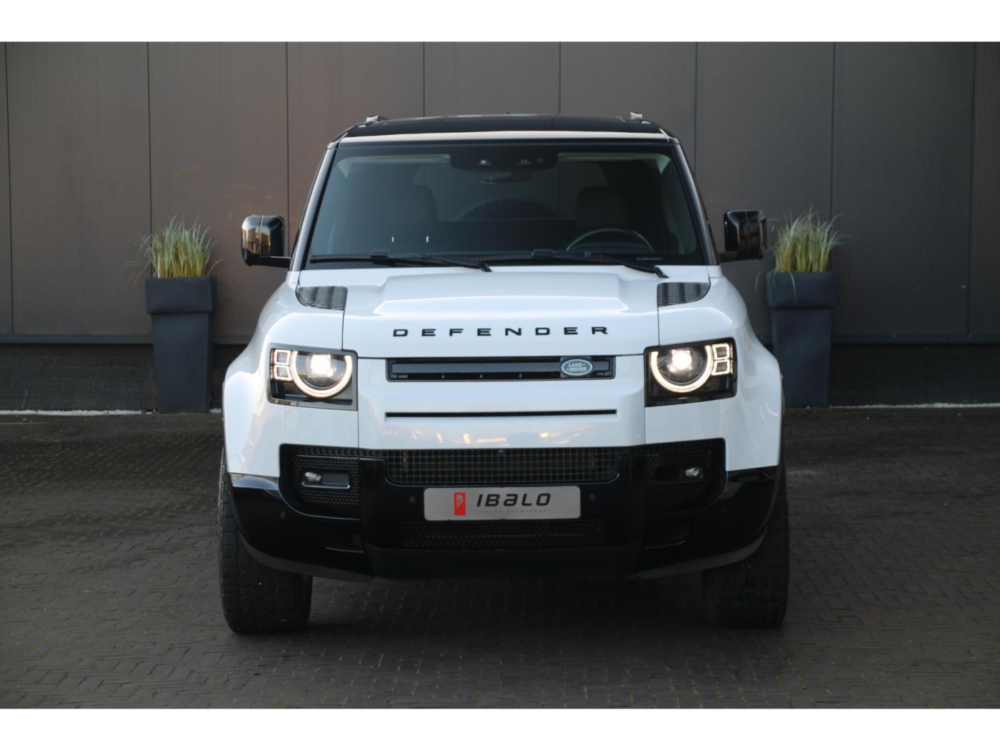 Land Rover Defender 110 D250 MHEV SE | Grijs kenteken | Geen BPM | — foto 22 van 53