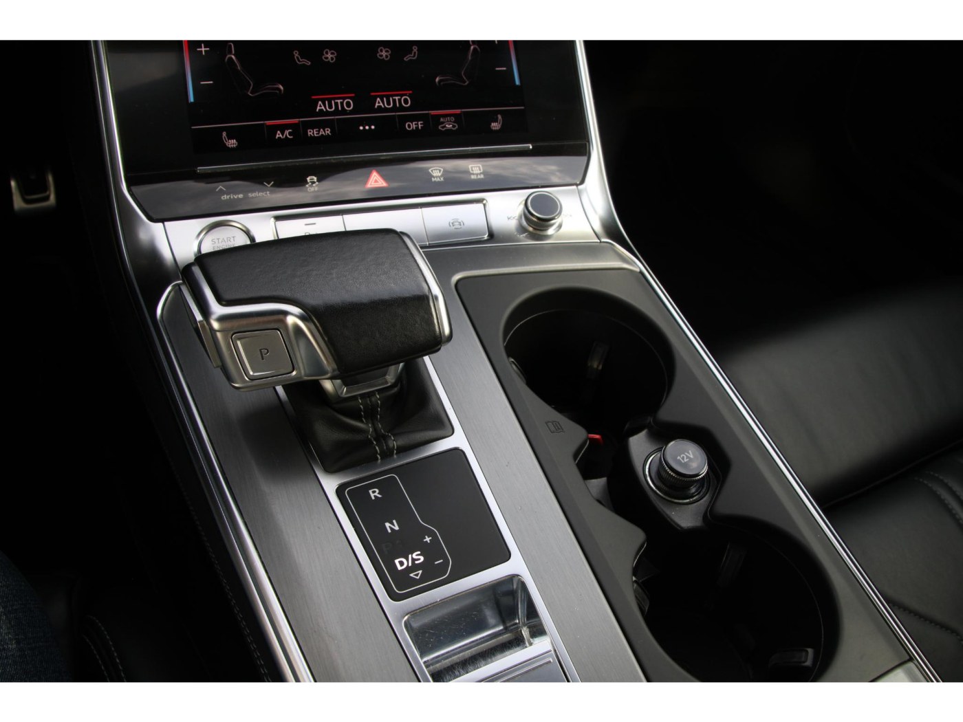 Audi A6 Limousine 55 TFSI e quattro Competition — foto 8 van 22