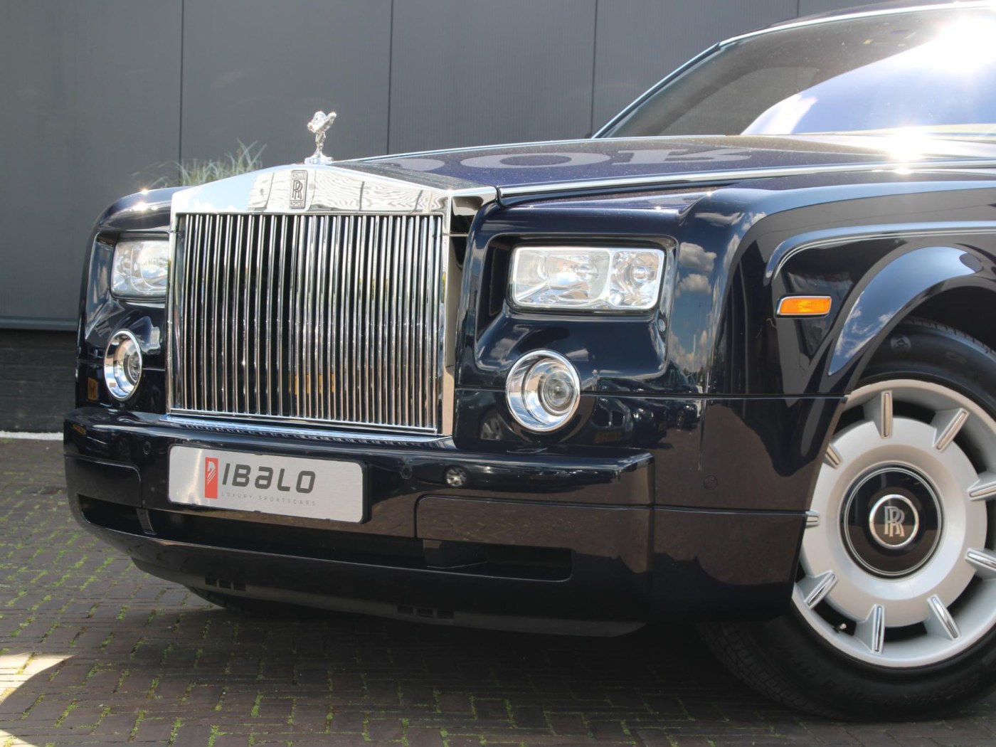 Rolls-Royce Phantom VII 6.75 EWB | Power Close Doors | — foto 14 van 102