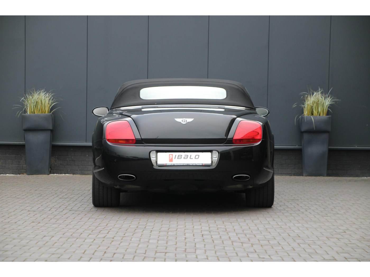 Bentley Continental GTC W12 560pk | Youngtimer | BTW | Nieuwe kap | Carplay — foto 44 van 57