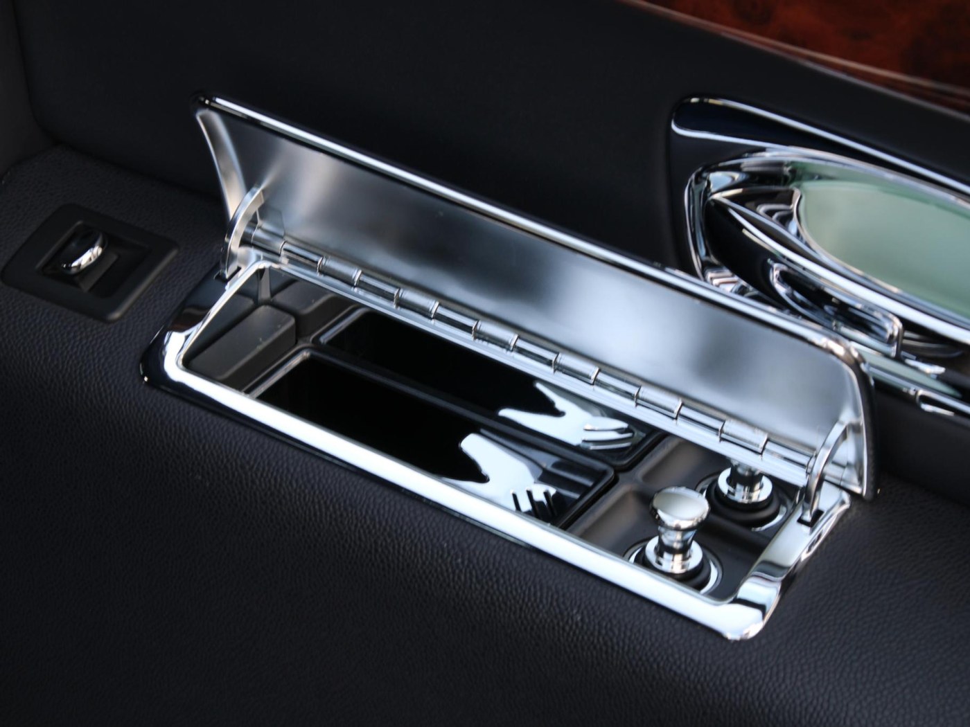 Rolls-Royce Phantom VII 6.75 EWB | Power Close Doors | — foto 32 van 102