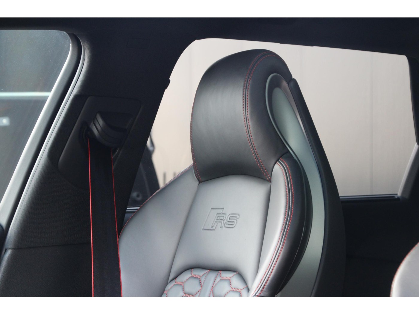 Audi RS4 Avant 2.9 TFSI quattro | Keramisch | HUD | B&O | Carbon | — foto 28 van 67