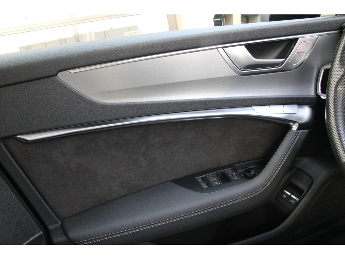 Audi A6 Limousine 55 TFSI e quattro Competition — foto 10 van 22