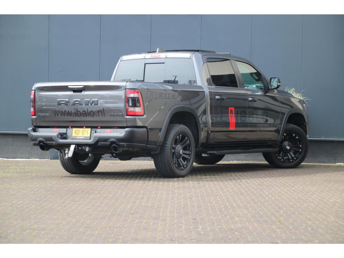 Dodge RAM 1500 REBEL | LPG 200L | 3.500kg trekhaak | 12 inch Uconnect | — foto 2 van 52
