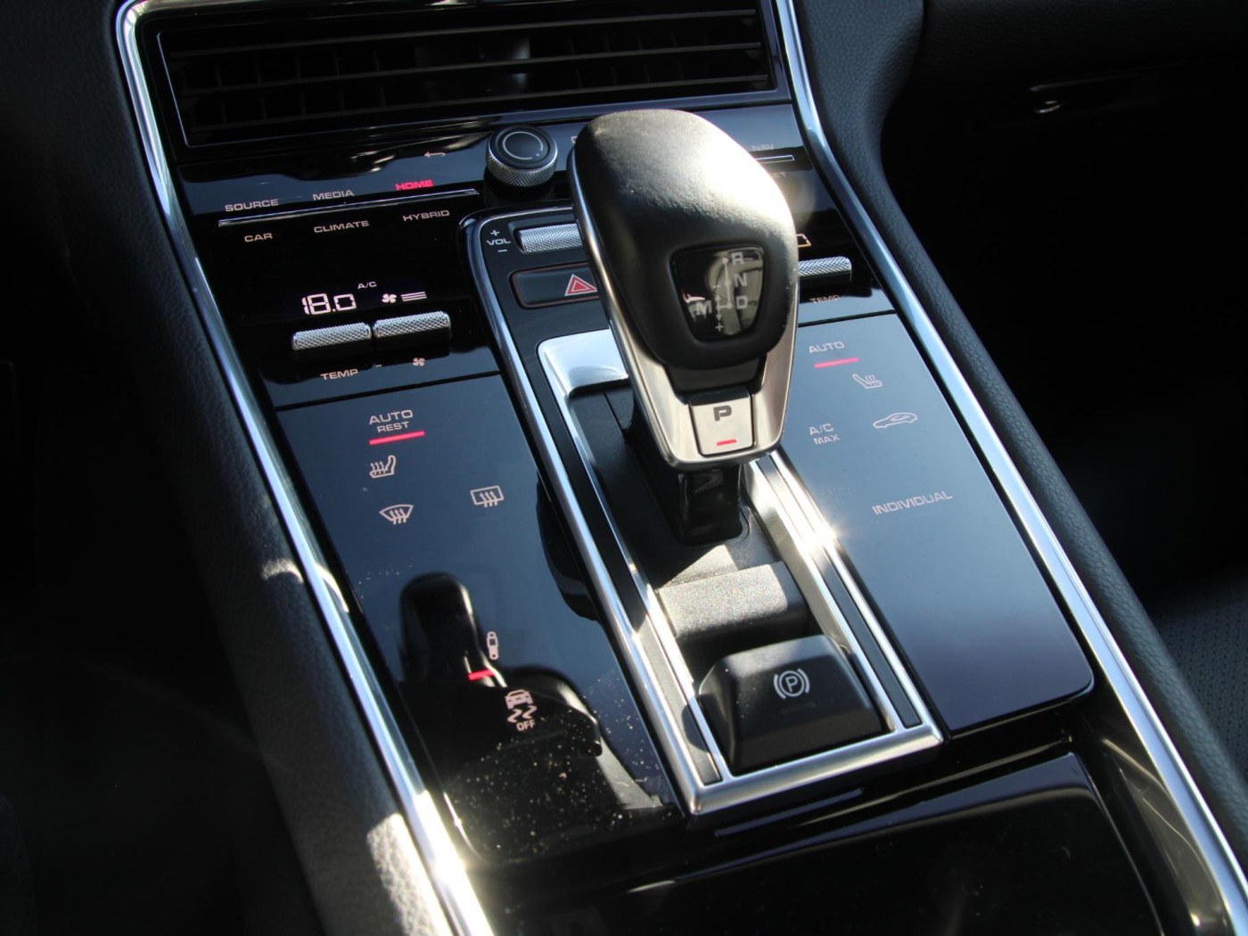 Porsche Panamera ST 4 E-Hybrid — foto 19 van 47
