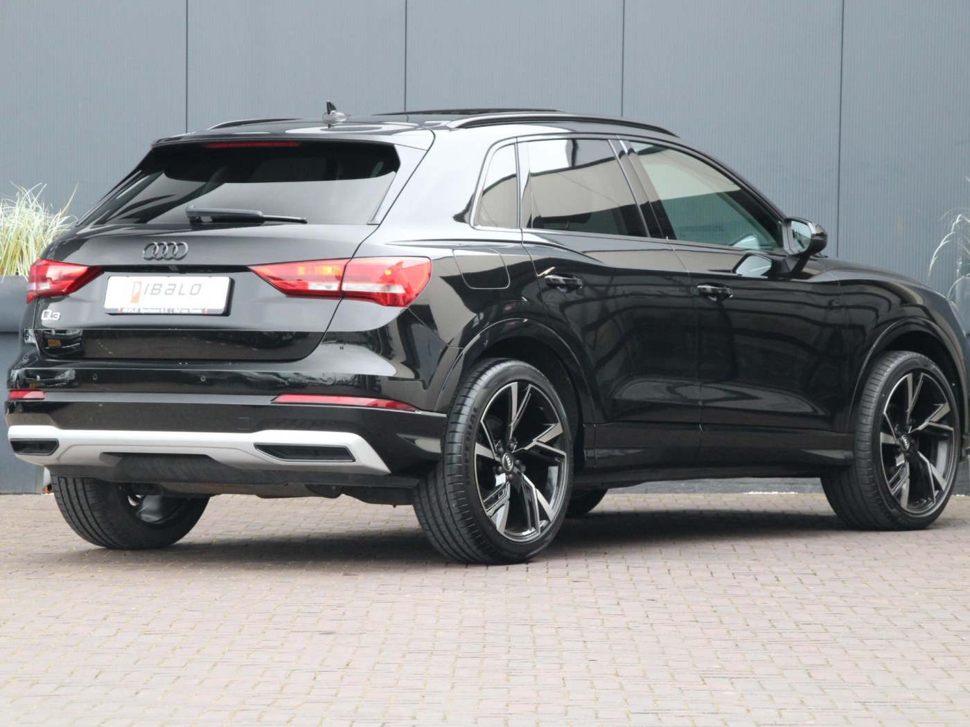 Audi Q3 35 TFSI Advanced Pro Line Plus | Pano | Leer | Carplay | — foto 2 van 41