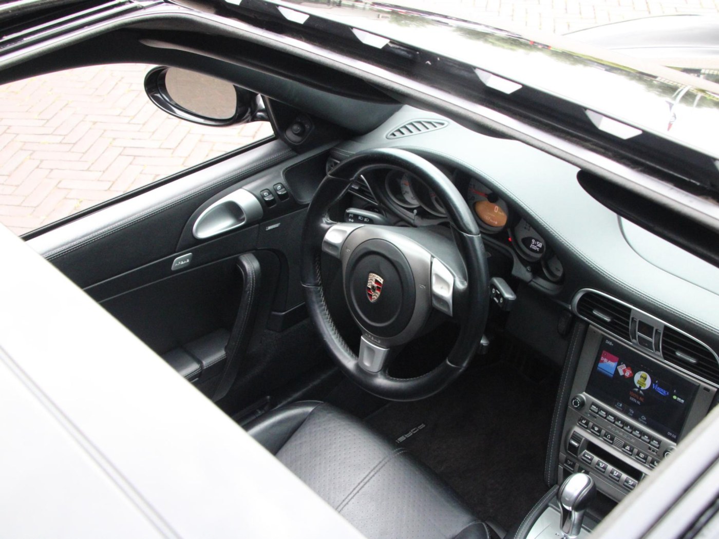 Porsche 911 3.8 Carrera 4S (997) | BOSE | Schuifdak | Vol-Leder | — foto 22 van 47