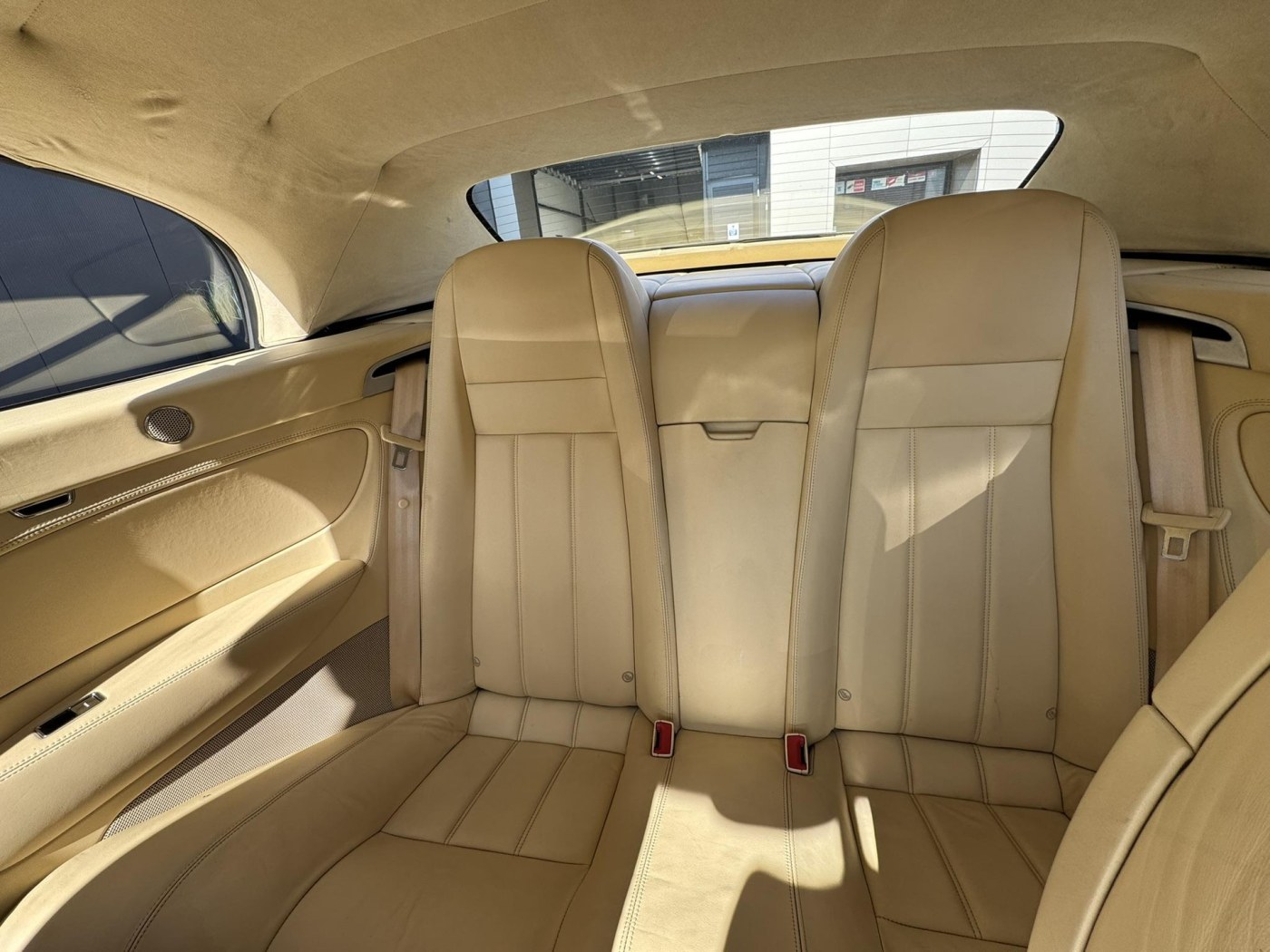 Bentley Continental GTC W12 560pk | Youngtimer | BTW | Nieuwe kap | Carplay — foto 42 van 57