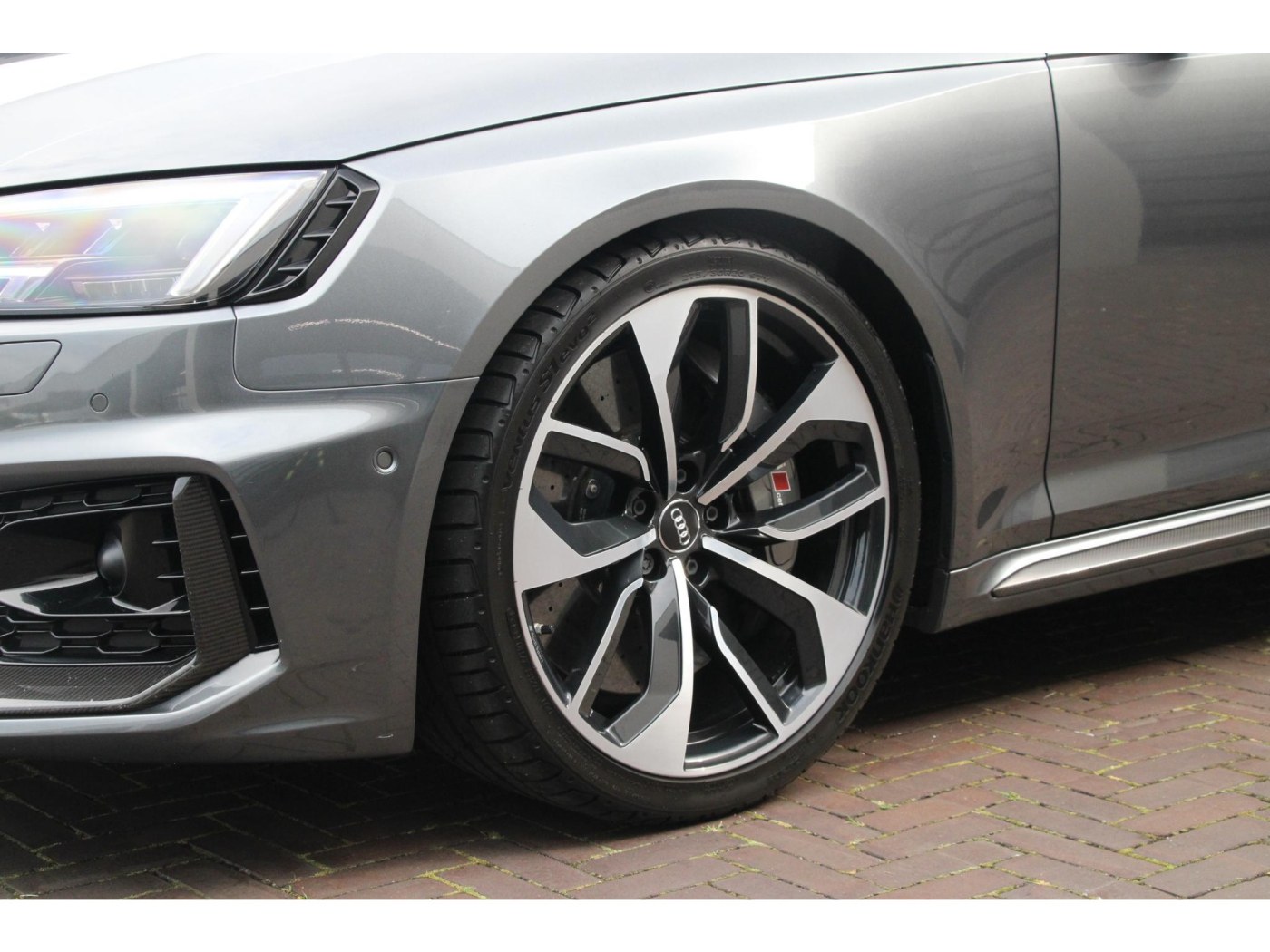 Audi RS4 Avant 2.9 TFSI quattro | Keramisch | HUD | B&O | Carbon | — foto 19 van 67