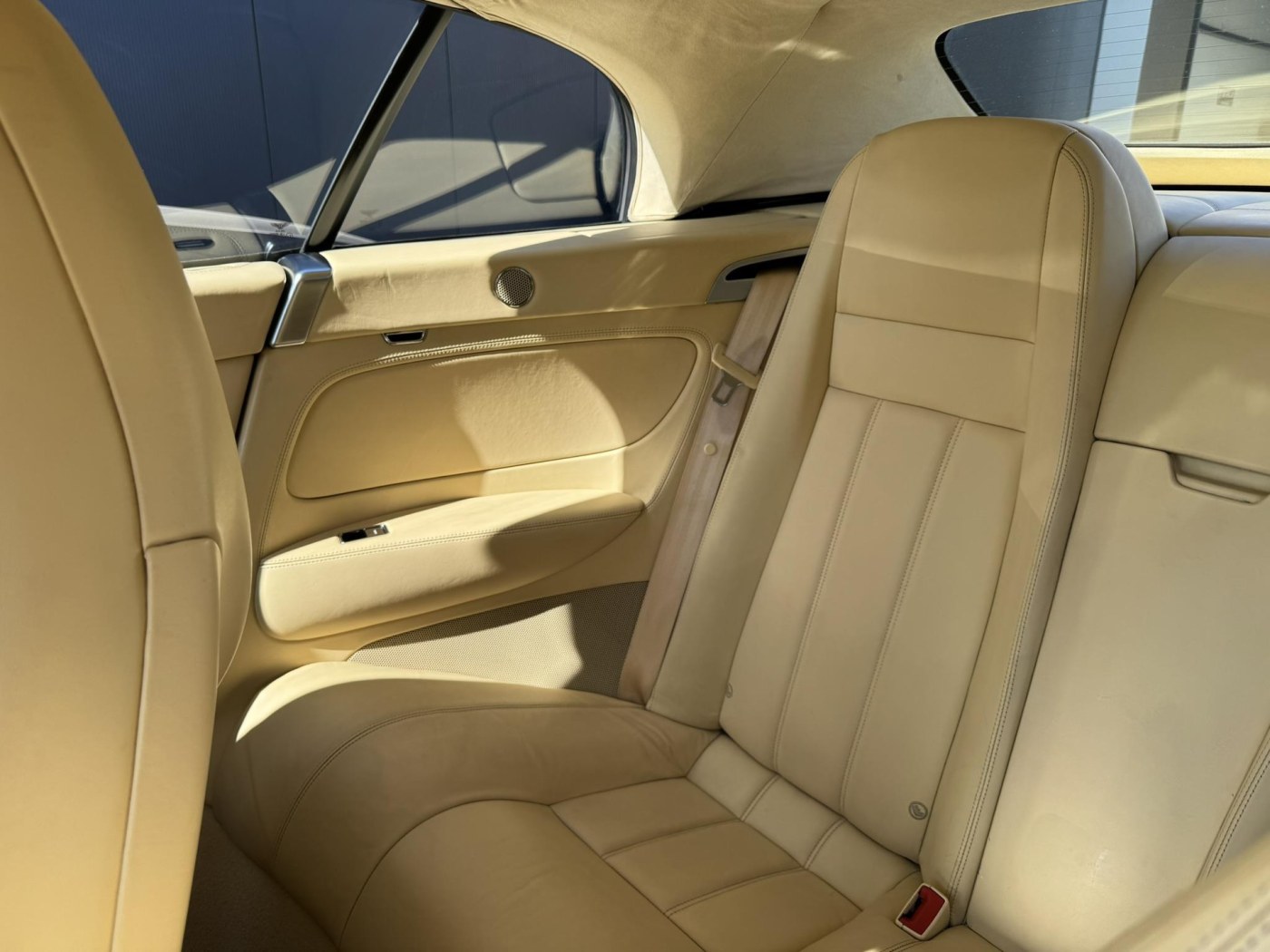 Bentley Continental GTC W12 560pk | Youngtimer | BTW | Nieuwe kap | Carplay — foto 43 van 57