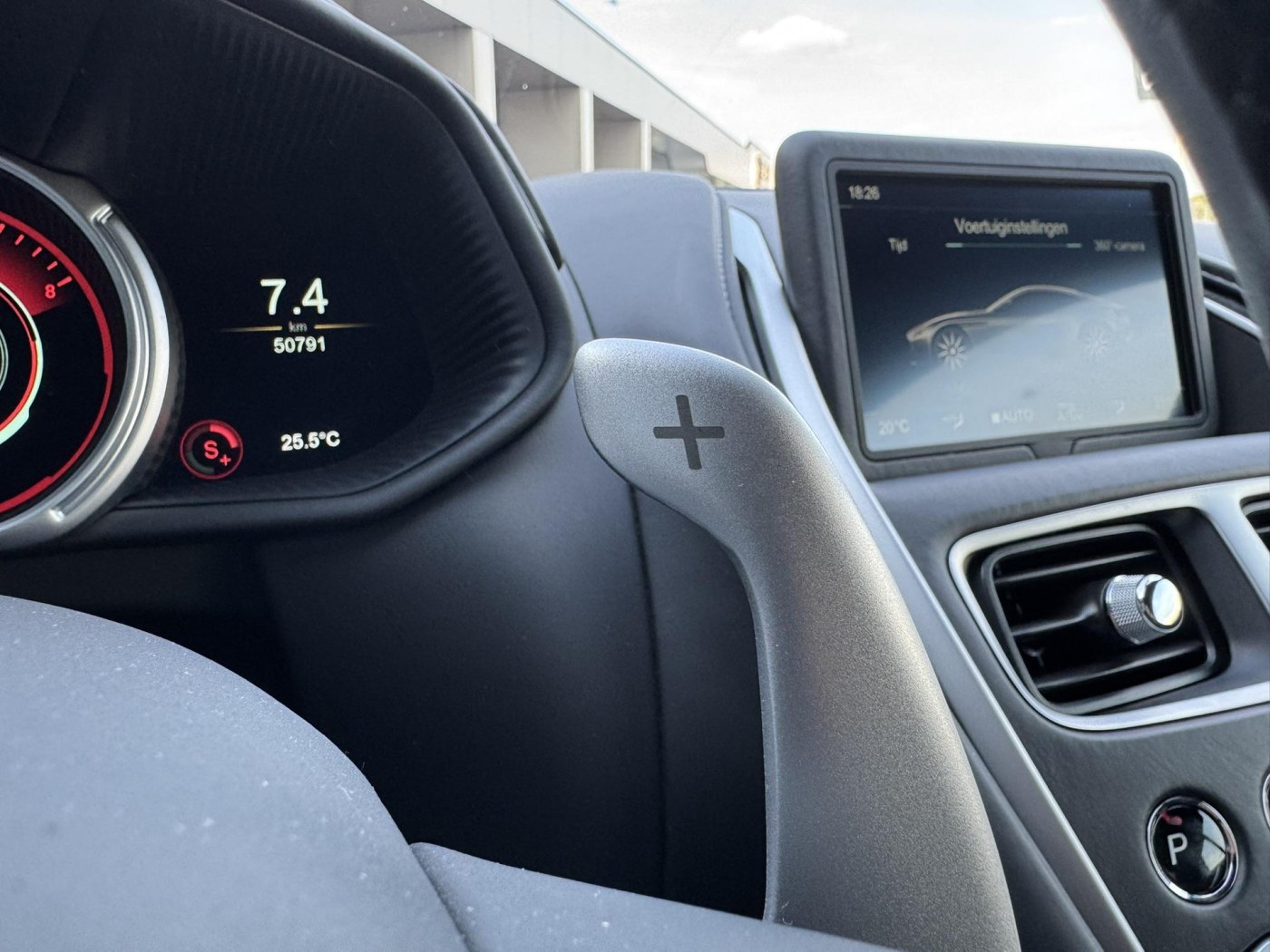 Aston Martin DB11 5.2 V12 | NL-auto | Dealer Onderh | PPF | — foto 39 van 49