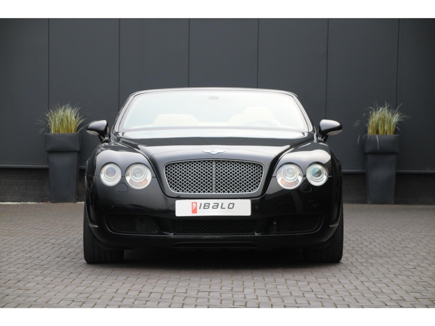 Bentley Continental GTC W12 560pk | Youngtimer | BTW | Nieuwe kap | Carplay — foto 49 van 57