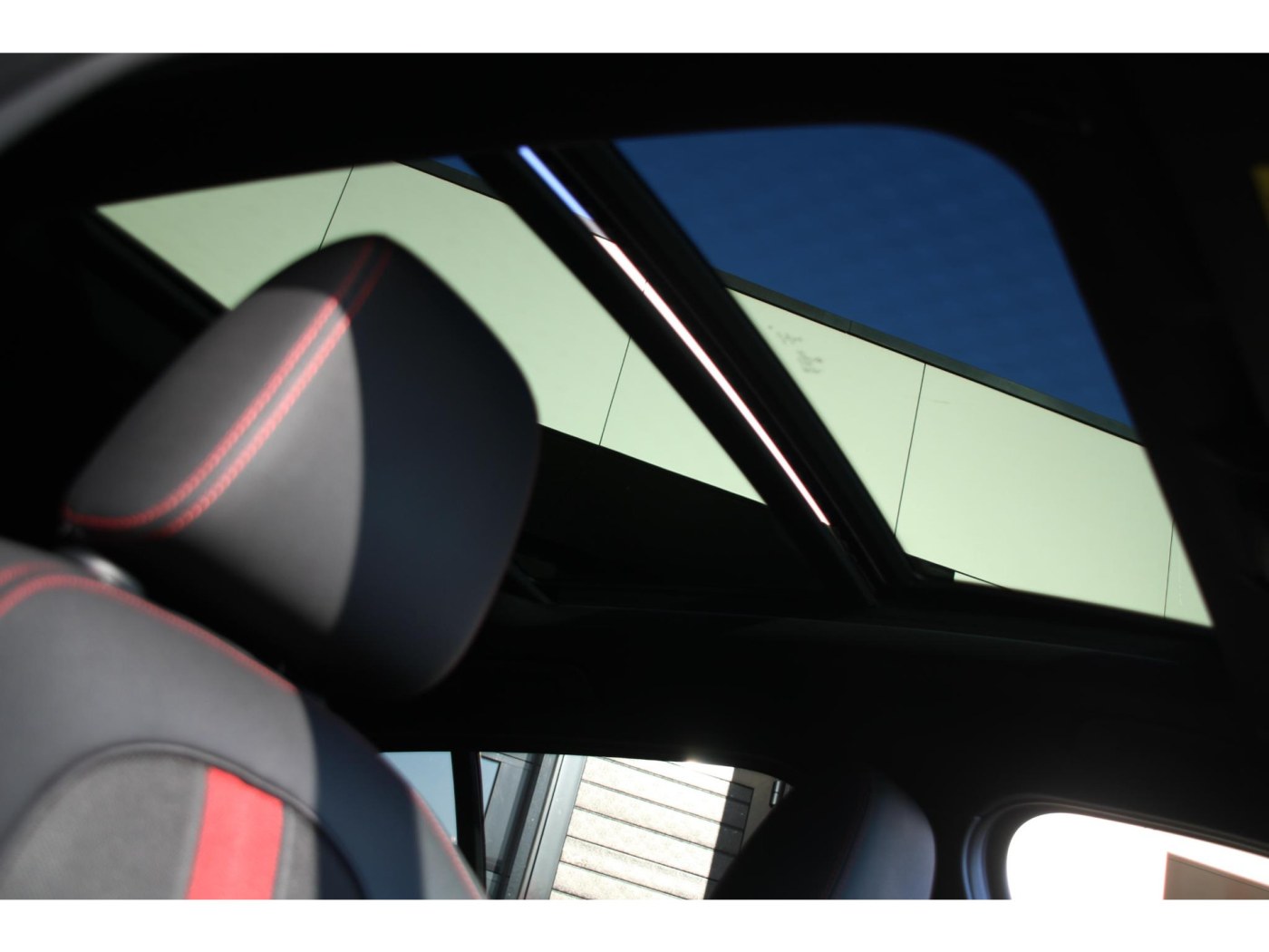 BMW 1-serie 128ti Executive Edition — foto 10 van 39