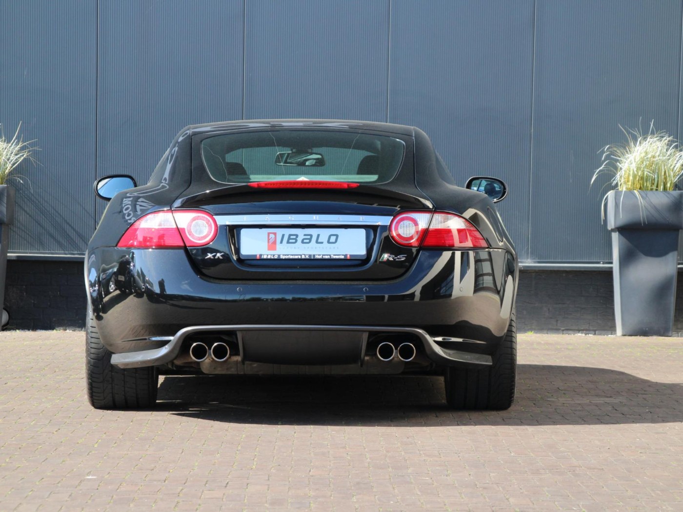 Jaguar XKR-S 4.2 V8 Coupé | 1 van 150 | B&W audio | NL-auto — foto 37 van 71