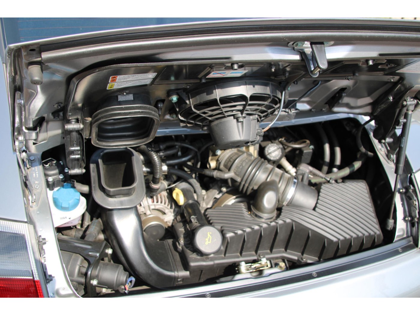 Porsche 911 3.6 Carrera (996) 320pk | Youngtimer | Volledige historie | GT3 velgen — foto 35 van 36
