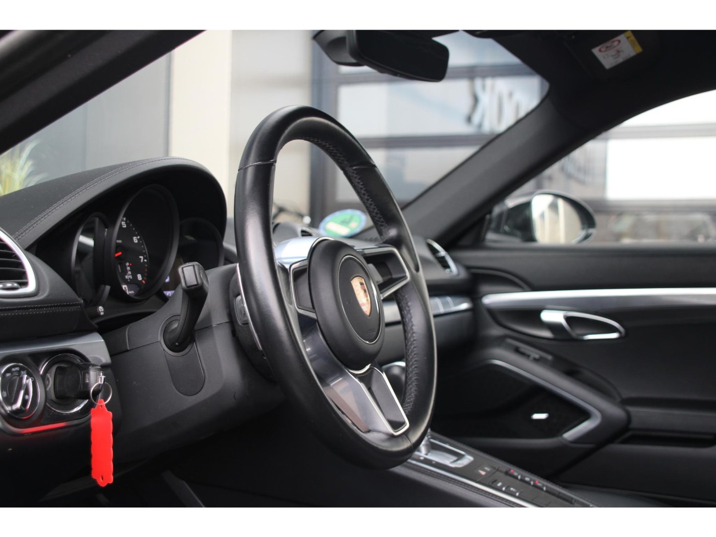 Porsche 718 Cayman 2.0 Porsche 718 Cayman | 300pk | Sportuitlaat | 1e eigenaar | — foto 16 van 31