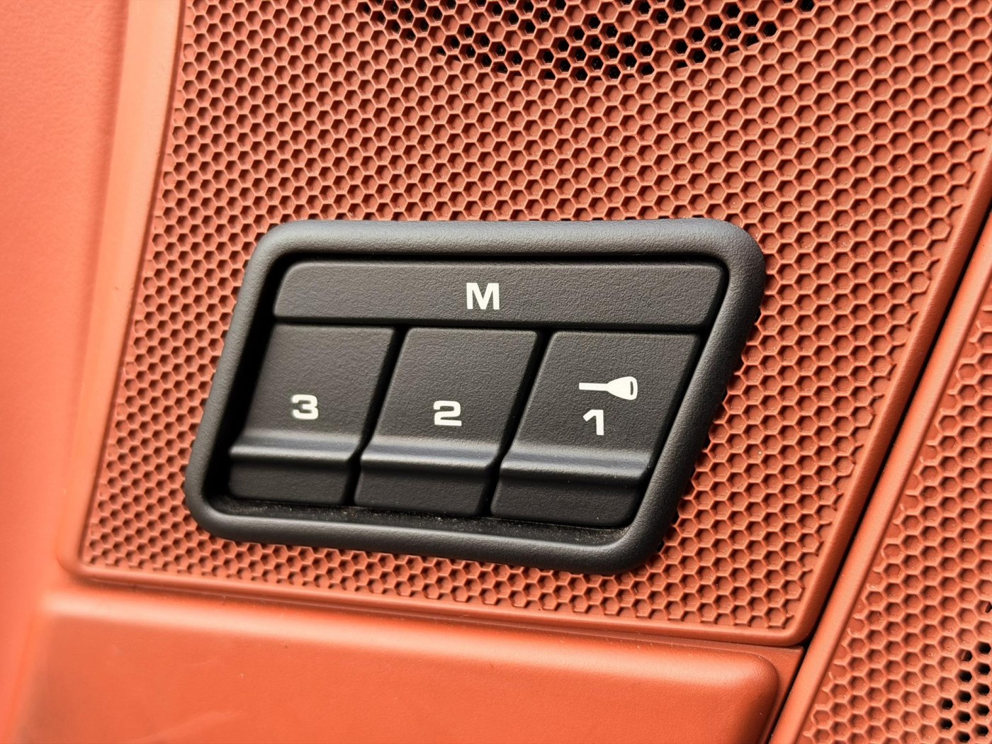 Porsche 911 3.8 Carrera S — foto 33 van 44