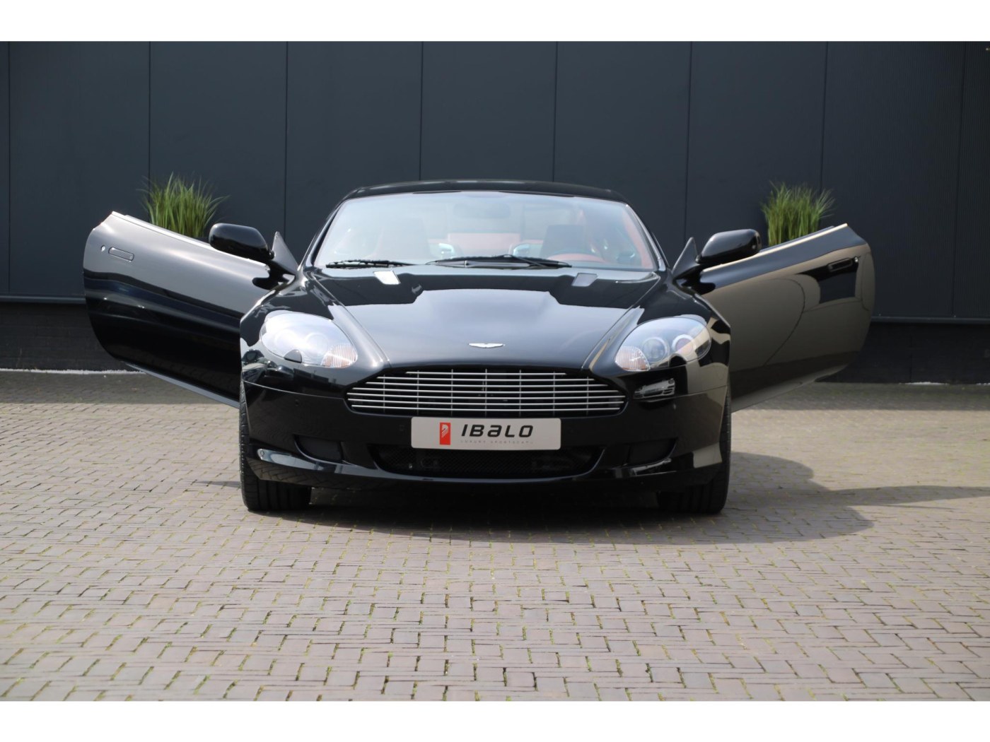Aston Martin DB9 V12 Touchtronic | 470hp | Only 218km | — foto 6 van 39