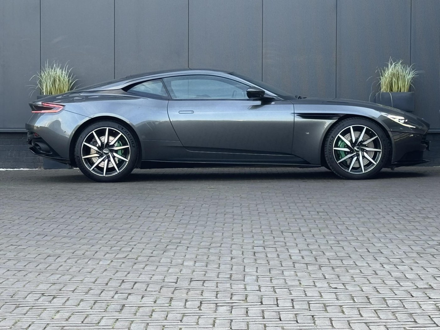 Aston Martin DB11 5.2 V12 | NL-auto | Dealer Onderh | PPF | — foto 19 van 49
