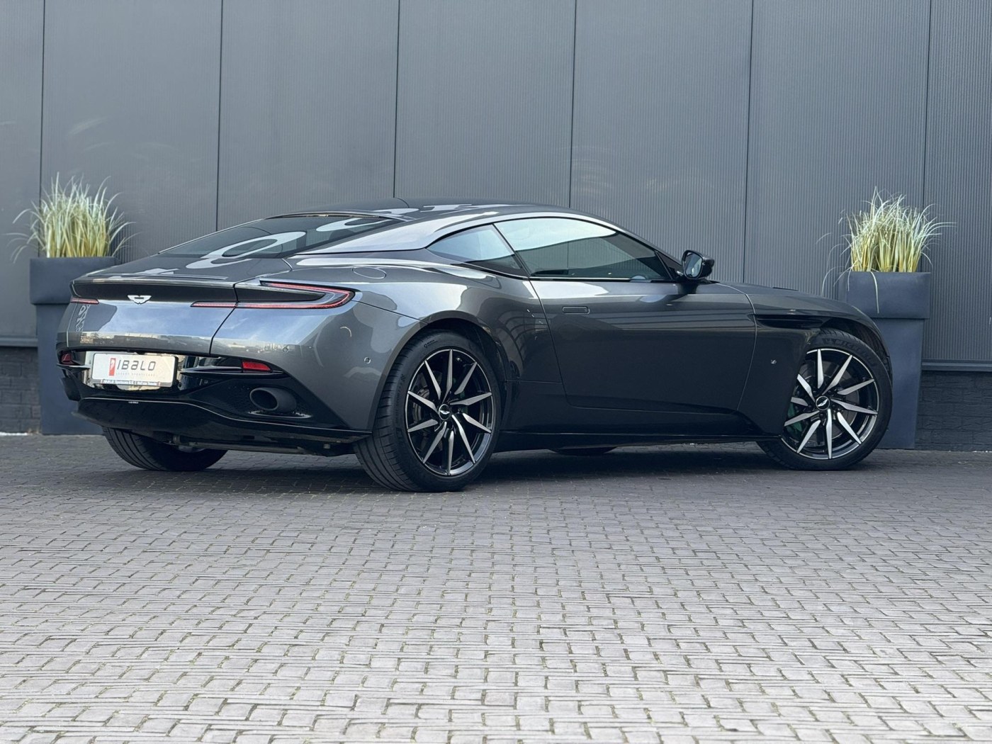 Aston Martin DB11 5.2 V12 | NL-auto | Dealer Onderh | PPF | — foto 2 van 49