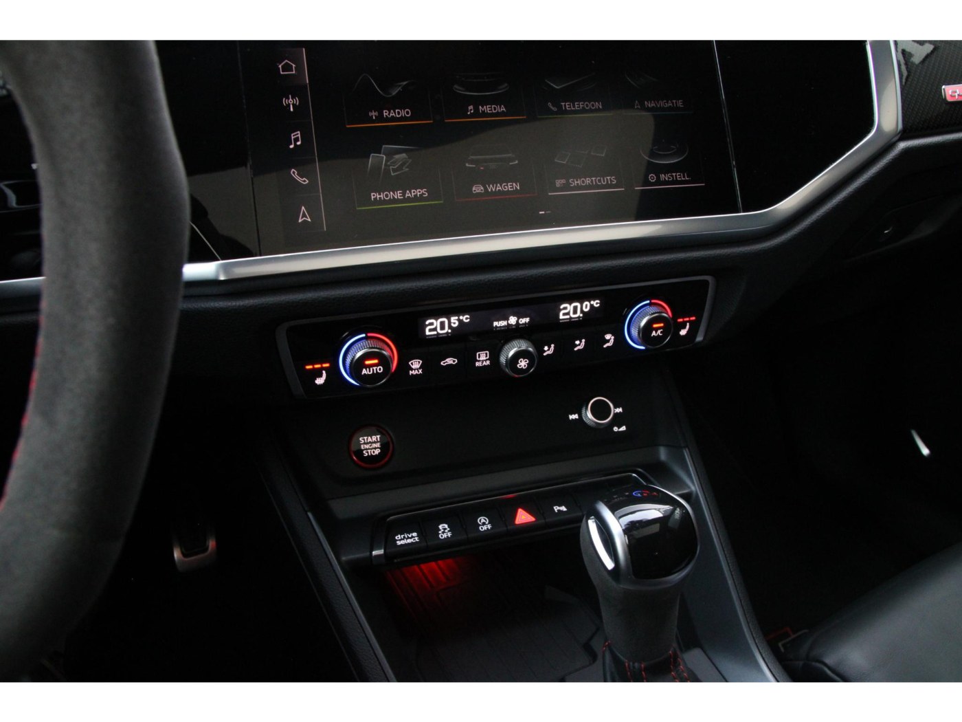 Audi Q3 Sportback TFSI RS | RS Stoelen | B&O | Sportuitlaat — foto 16 van 25